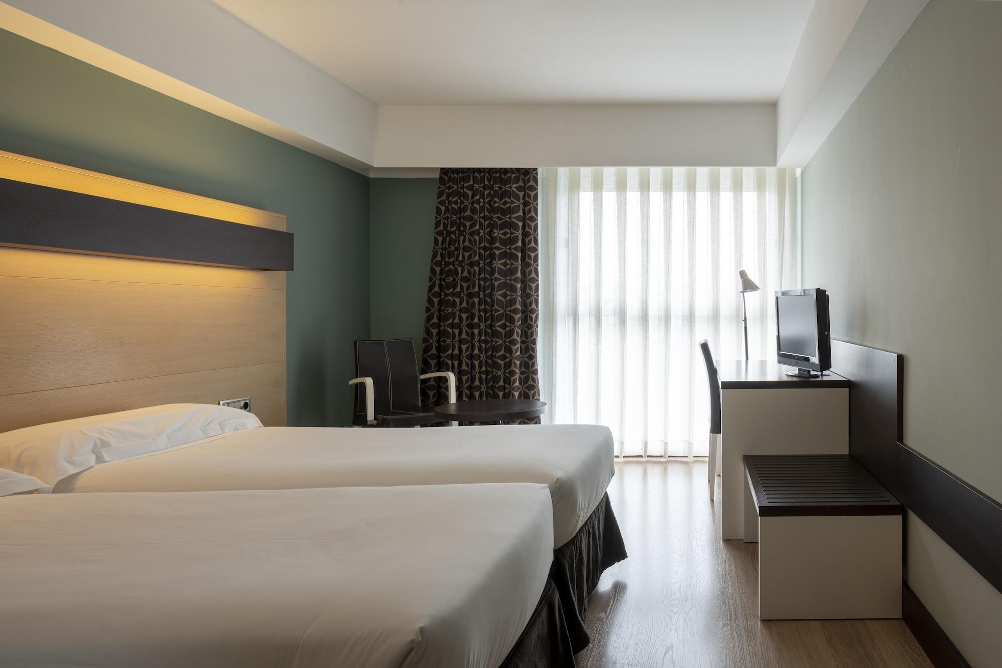 Hotel Ciudad De لوغرونيو المظهر الخارجي الصورة