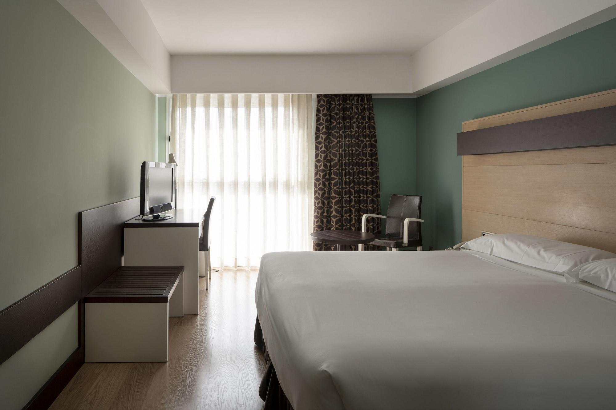 Hotel Ciudad De لوغرونيو المظهر الخارجي الصورة