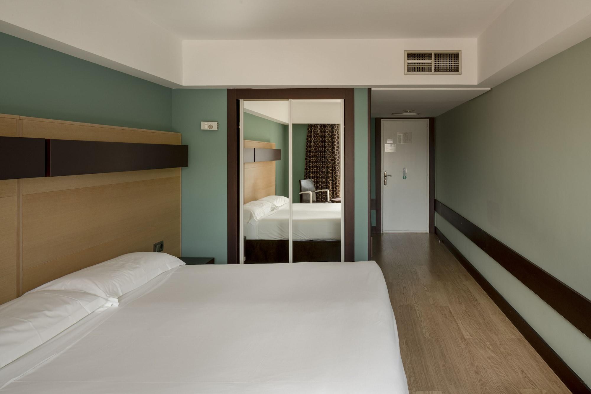 Hotel Ciudad De لوغرونيو المظهر الخارجي الصورة