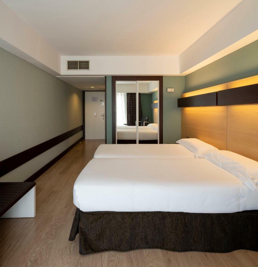 Hotel Ciudad De لوغرونيو المظهر الخارجي الصورة